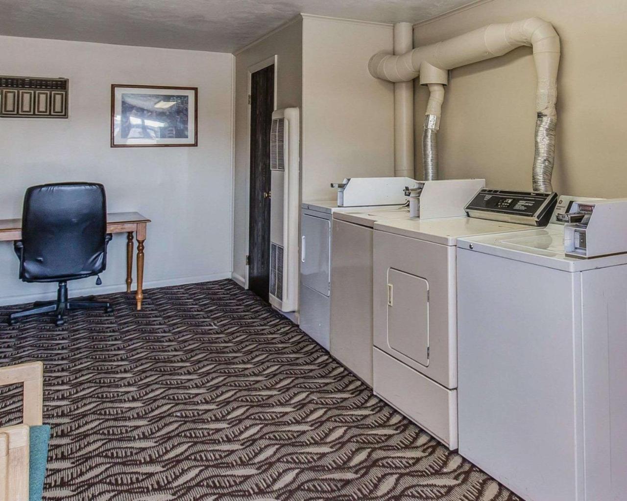 Econo Lodge Downtown Vernal Ngoại thất bức ảnh